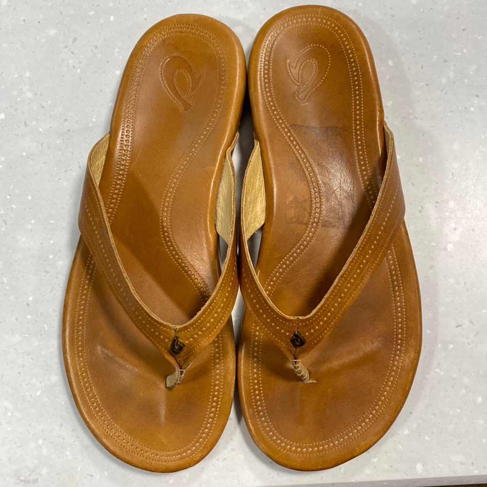 Olukai Tan Leather Flip Flop Women’s 8